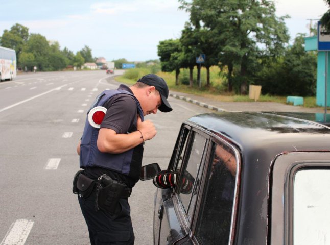 Полісмени УПП та працівники Укртрансбезпеки провели відпрацювання на автодорозі Київ-Чоп