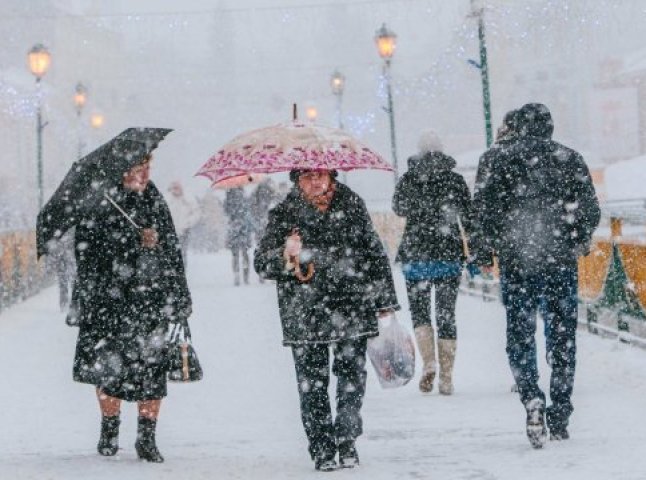 В Україні оголосили червоний рівень загрози через два снігових циклони