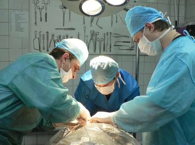 В Ужгородському кардіодиспансері провели надскладну операцію