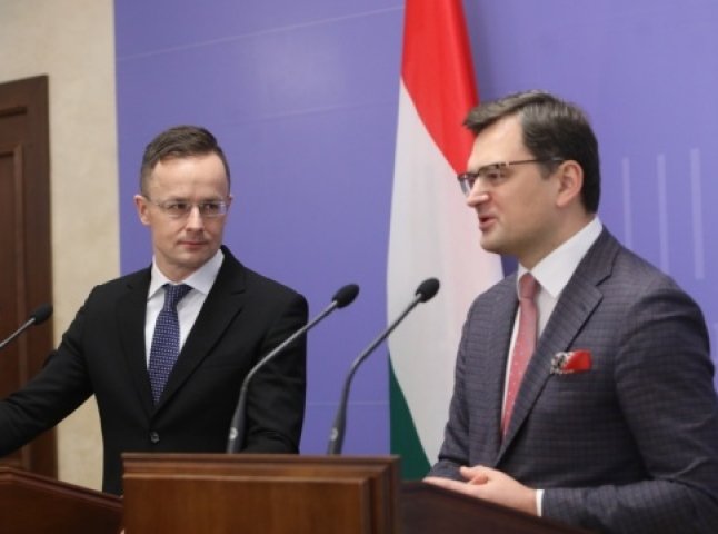 Україна та Угорщина працюють над "джентльменською угодою" щодо спірних питань