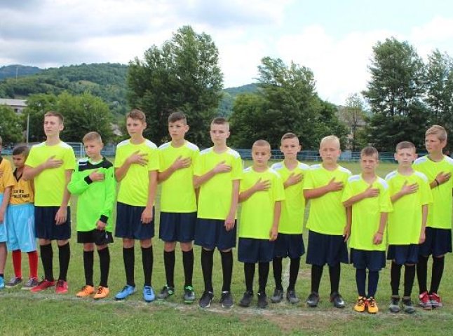 Юні футболісти з гірських сіл боролись за «Кубок Дубового»