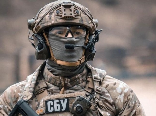 СБУ викрила закарпатця, який злив у соцмережі пересування військової техніки ЗСУ СБУ викрила закарпатця, який злив у соцмережі пересування військової техніки ЗСУ