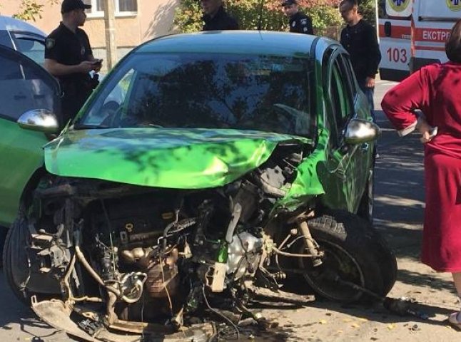 У жахливій аварії в Мукачеві постраждали дві жінки