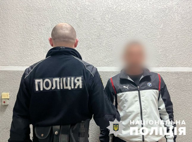 Затримання провели у Мукачеві і в одному із закарпатських сіл: відомо, що трапилось