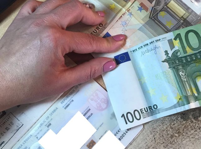 Серб за 200 євро намагався підкупити закарпатських прикордонників за дитину без документів