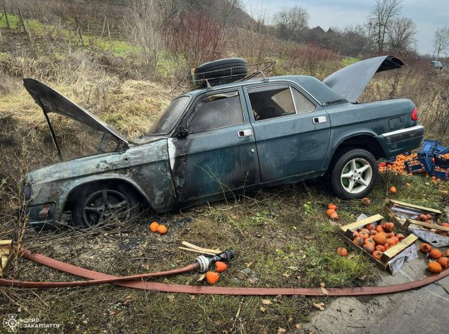 Подружжя їхало на ринок: рятувальники розповіли про випадок, який стався на околиці Берегова