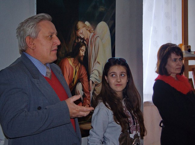 У мукачівському замку відкрили виставку “Духовне в мистецтві”