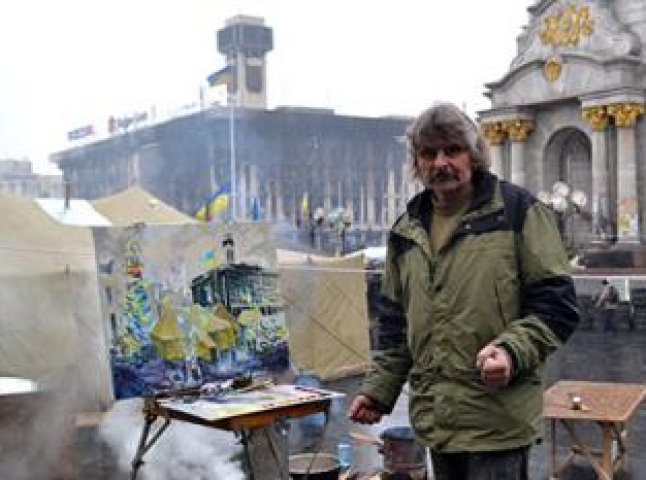 Закарпатський митець поїхав до Києва малювати місця, де полягла Небесна сотня (ФОТОФАКТ)