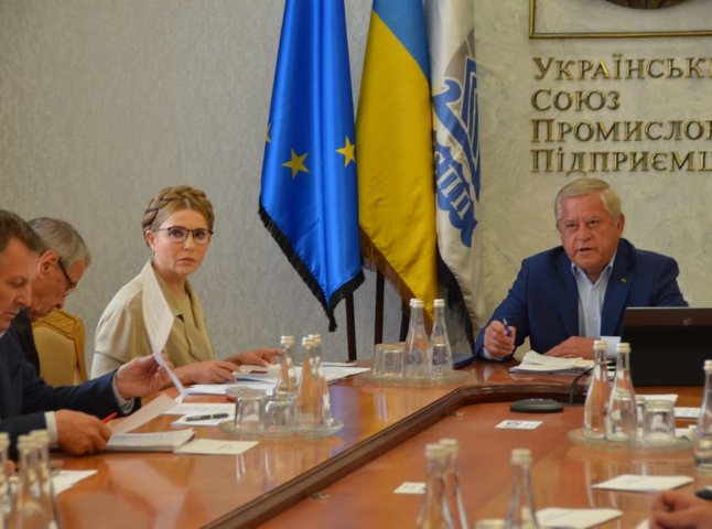 Юлія Тимошенко: Влада має підтримувати бізнес, а не нищити його перевірками та підвищенням податків