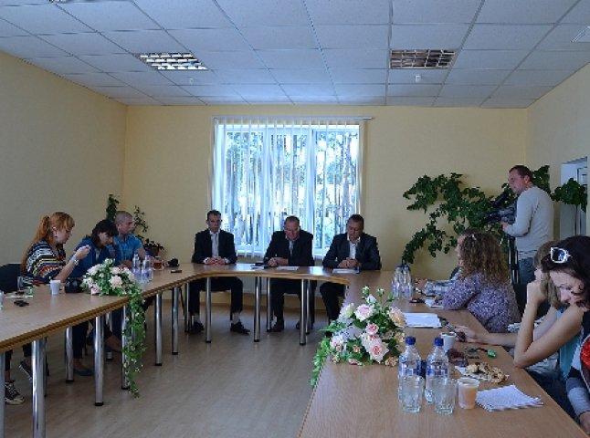 Закарпатські журналісти відвідали Волинський Пункт тимчасового перебування іноземців (ФОТО)
