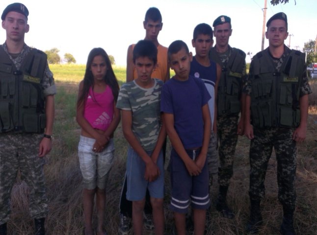 На території України прикордонники знайшли заблукавших дітей із Словаччини