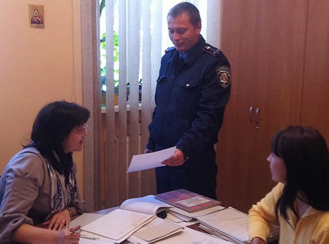 Працівники Ужгородського райвідділу міліції зосередились на перевірці приміщень всіх виборчих дільниць району