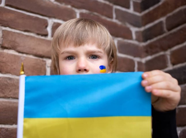 Стане обов’язково з 1 вересня: для українців, які виїхали за кордон, оголосили про зміни
