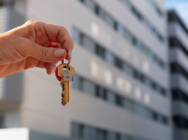 За скільки можна купити чи орендувати квартиру в Ужгороді: нові дані