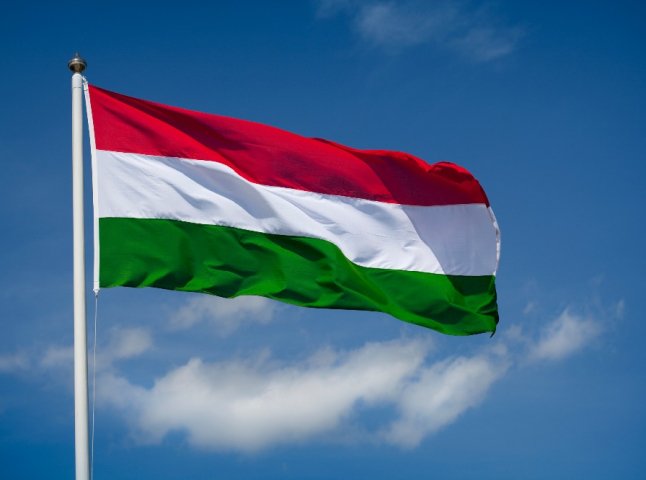 На Закарпатті дедалі більше бажаючих вивчати угорську мову