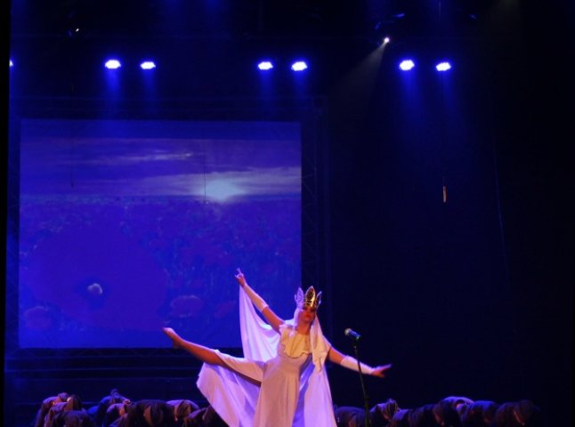 Ужгородський коледж культури і мистецтв завершив рік звітним концертом (ФОТО)