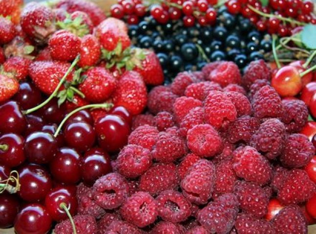 В області цьогоріч рекордно високі ціни на ягоди