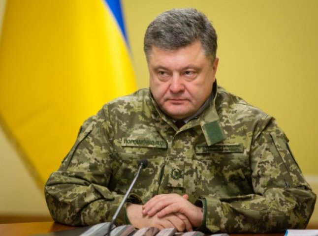 Ярош, Порошенко та голова СБУ постійно ведуть переговори стосовно подій у Мукачеві