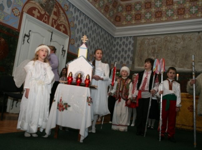 В Ужгородському замку на благодійному вечорі зібрали кошти на рояль для музичної школи