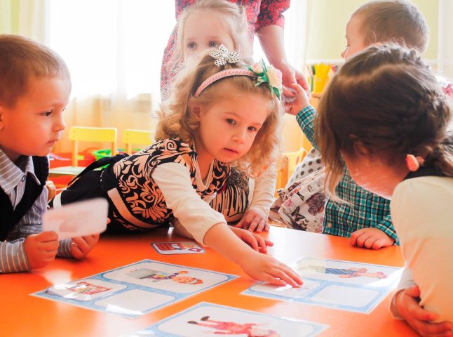У дитсадки Мукачева зараховано 276 дітей