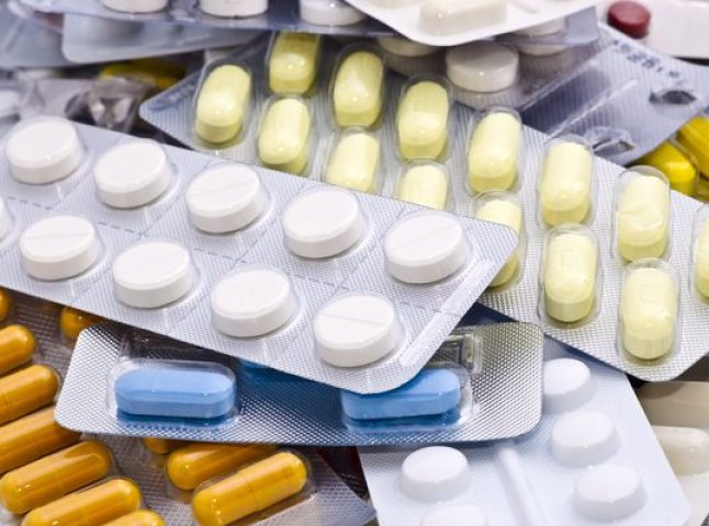 Провізор однієї з ужгородських аптек незаконно продав комбінований лікарський препарат