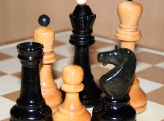 У Мукачеві відбувся шаховий фестиваль з нагоди 4-ї річниці ДЮШаК “32х64″