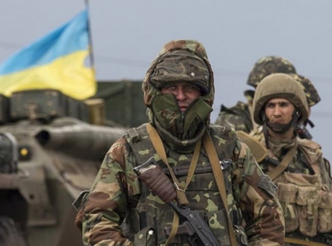 Чи продовжать воєнний стан в Україні після 21 листопада