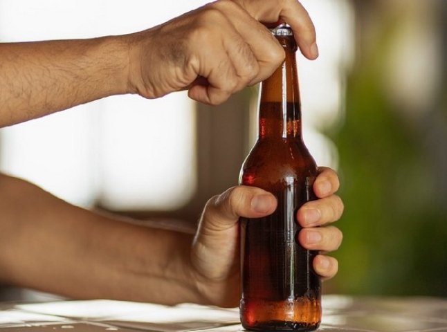 У Закарпатській ОВА послабили часові обмеження на продаж алкогольних напоїв