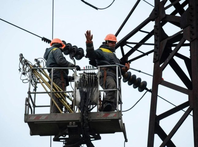 У громадах Закарпаття відновили електроенергію після ворожого дронового удару