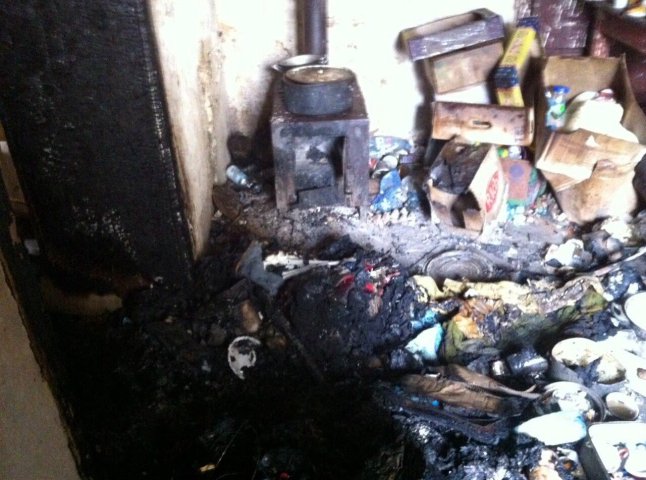 На Виноградівщині сталася пожежа в будинку пенсіонерки