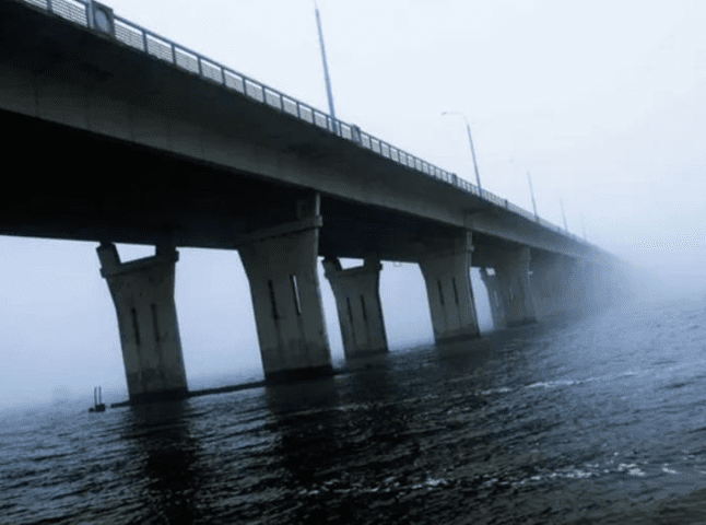 Офіційно: ЗСУ вдарили по Антонівському та Каховському мостах