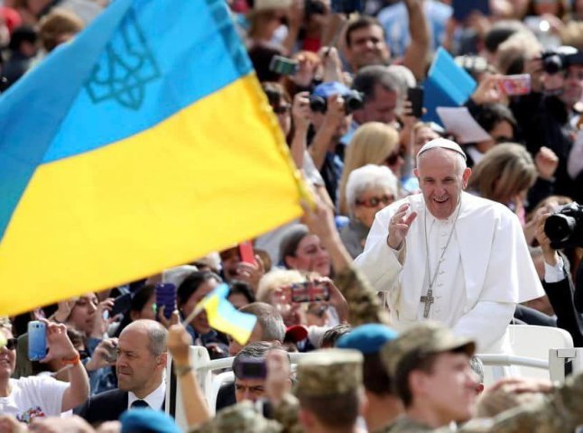 Папа Римський Франциск планує відвідати Україну