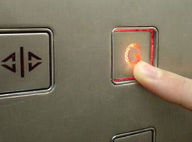 В Мукачеві модернізують 121 ліфт