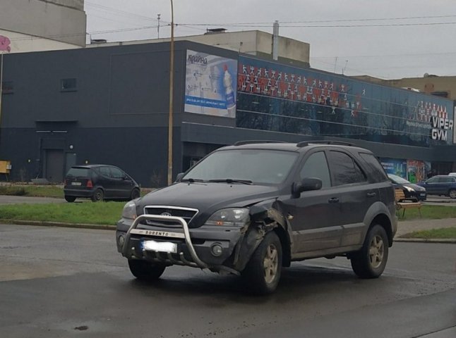 В Ужгороді зіткнулись дві машини