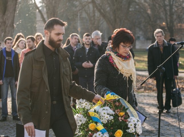 В Ужгороді вшанували пам’ять загиблих учасників Євромайдану