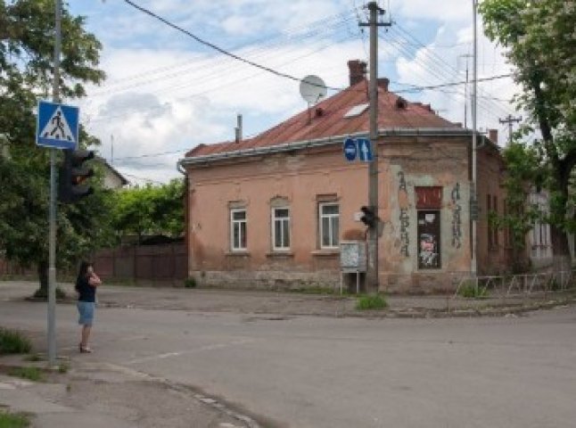 На двох перехрестях в Ужгороді не працюють світлофори