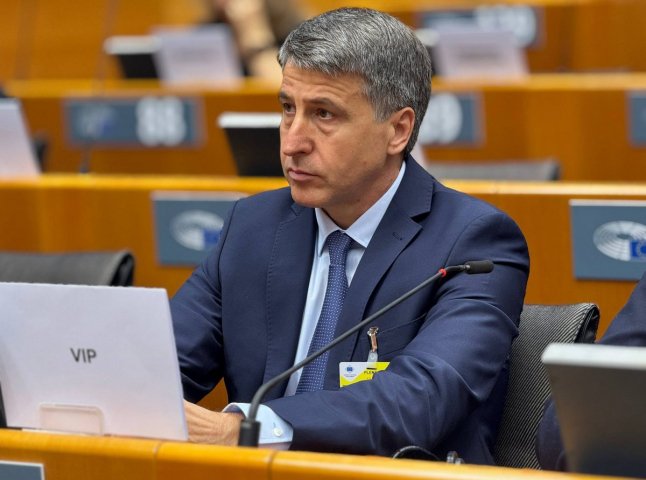 Голова Закарпатської ОВА не декларує статки колишньої дружини, яка активно займається бізнесом — розслідування «Bihus.Info»