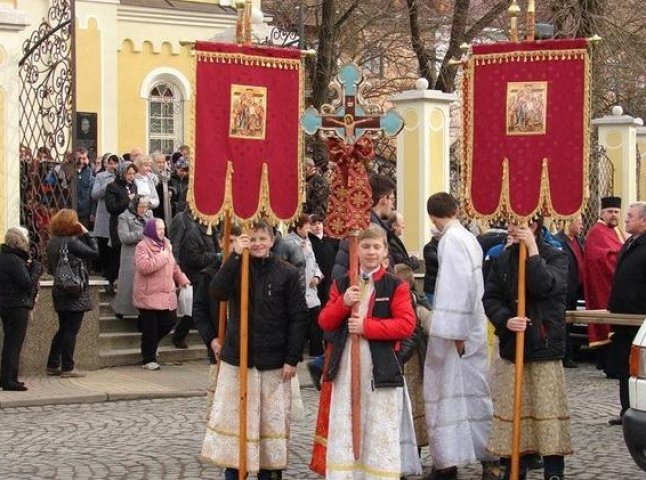 Хустські греко-католики пройдуть Хресну Ходу вулицями міста