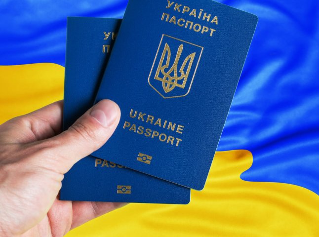Уже по-новому правилу: виїзд за кордон з 4 березня для українців зміниться