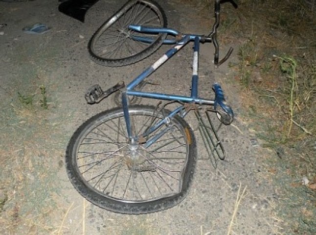 У ДТП на Виноградівщині потрапили велосипедист та водій мотоциклу