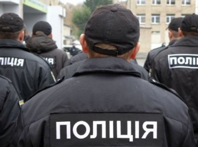 Затверджено обвинувачення двом поліцейським у побитті ужгородців