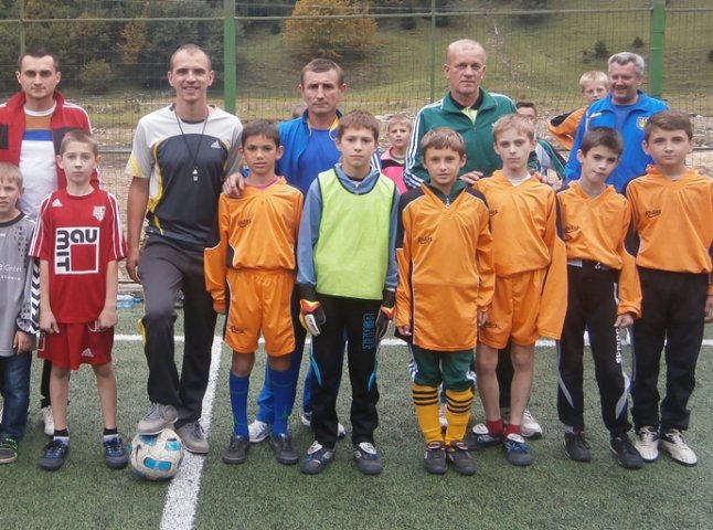 На Тячівщині відбувся шкільний футбольний турнір (ФОТО)