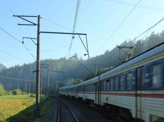 Укрзалізниця відновлює курсування 46 поїздів у приміському сполученні