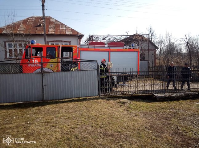 Дим виходив із ванної кімнати: рятувальники розповіли про випадок у селі