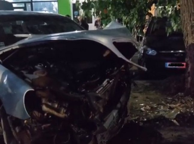 Ввечері в Ужгороді сталась ДТП: опубліковано відео