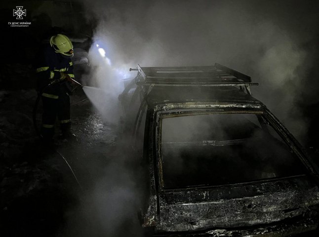 В Ужгородському районі вщент згоріла машина