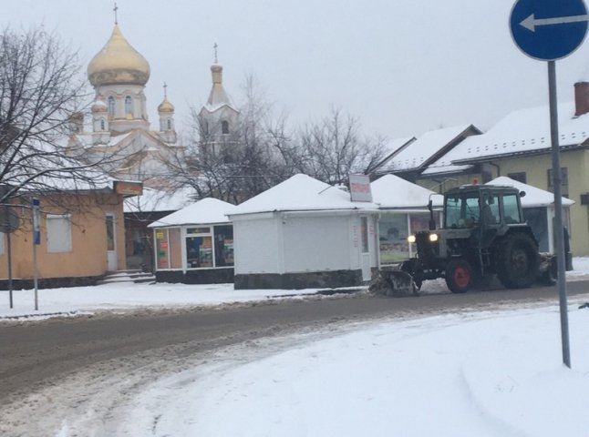 Журналісти вивідали, скільки мільйонів гривень виділили на чистку снігу у Мукачеві