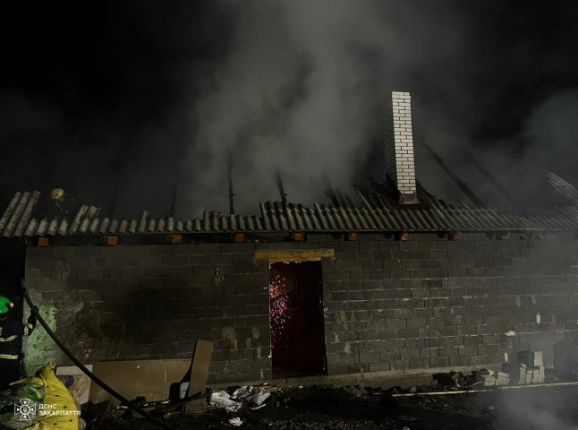 Жителі села забили на сполох: в одному з районів гасили пожежу Жителі села забили на сполох: в одному з районів гасили пожежу