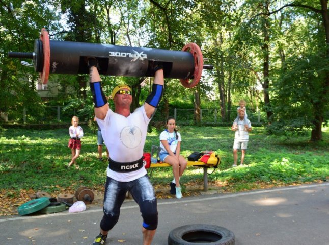 В Ужгороді закарпатські стронгсмени показали вищий клас спортивної майстерності