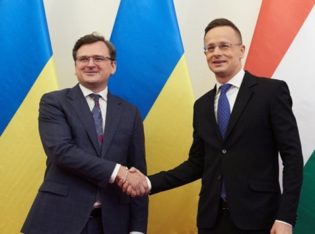 Міністр закордонних справ України запросив главу МЗС Угорщини разом відвідати Закарпаття